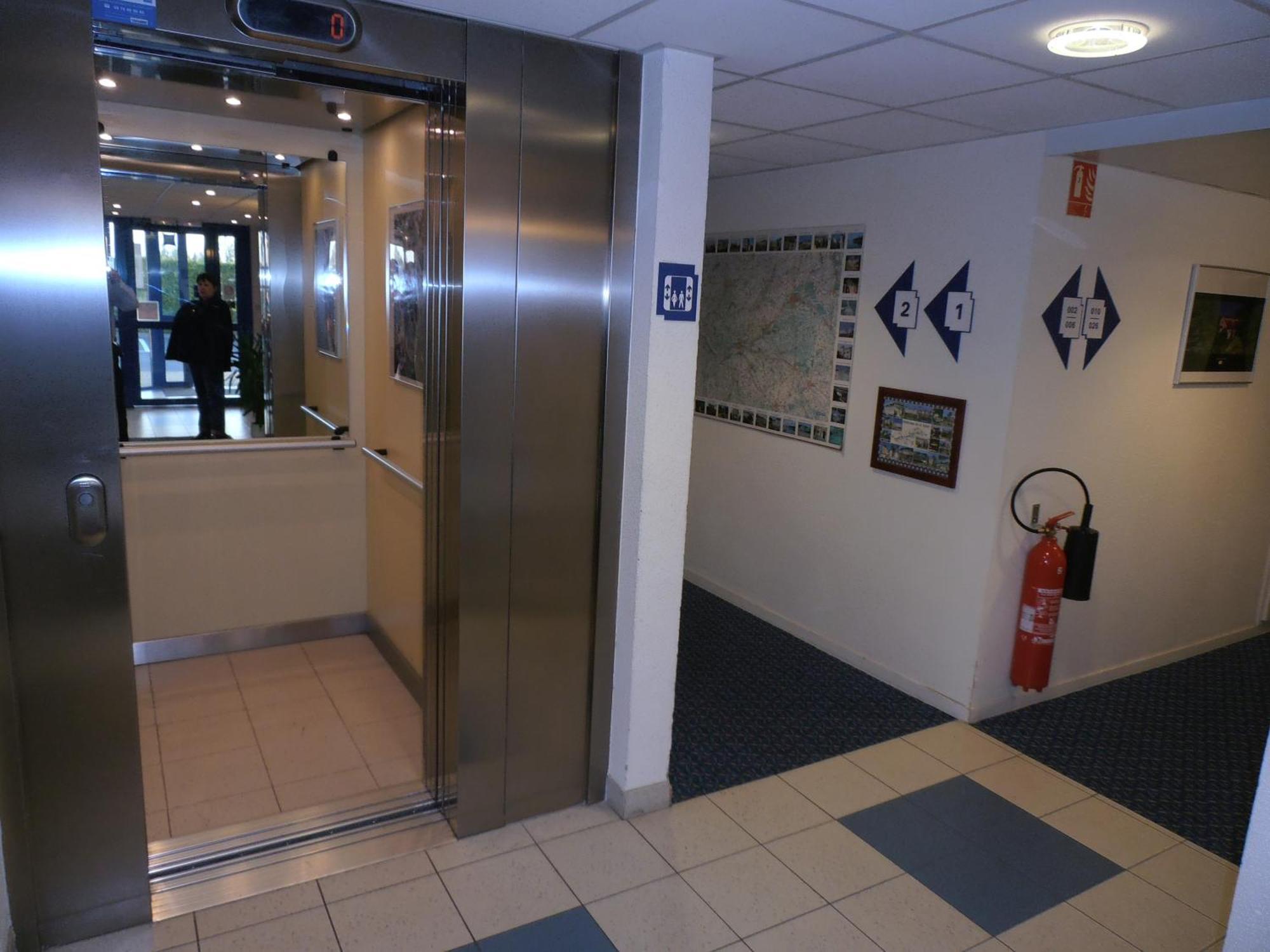 Ibis Budget Meung Sur Loire ภายนอก รูปภาพ